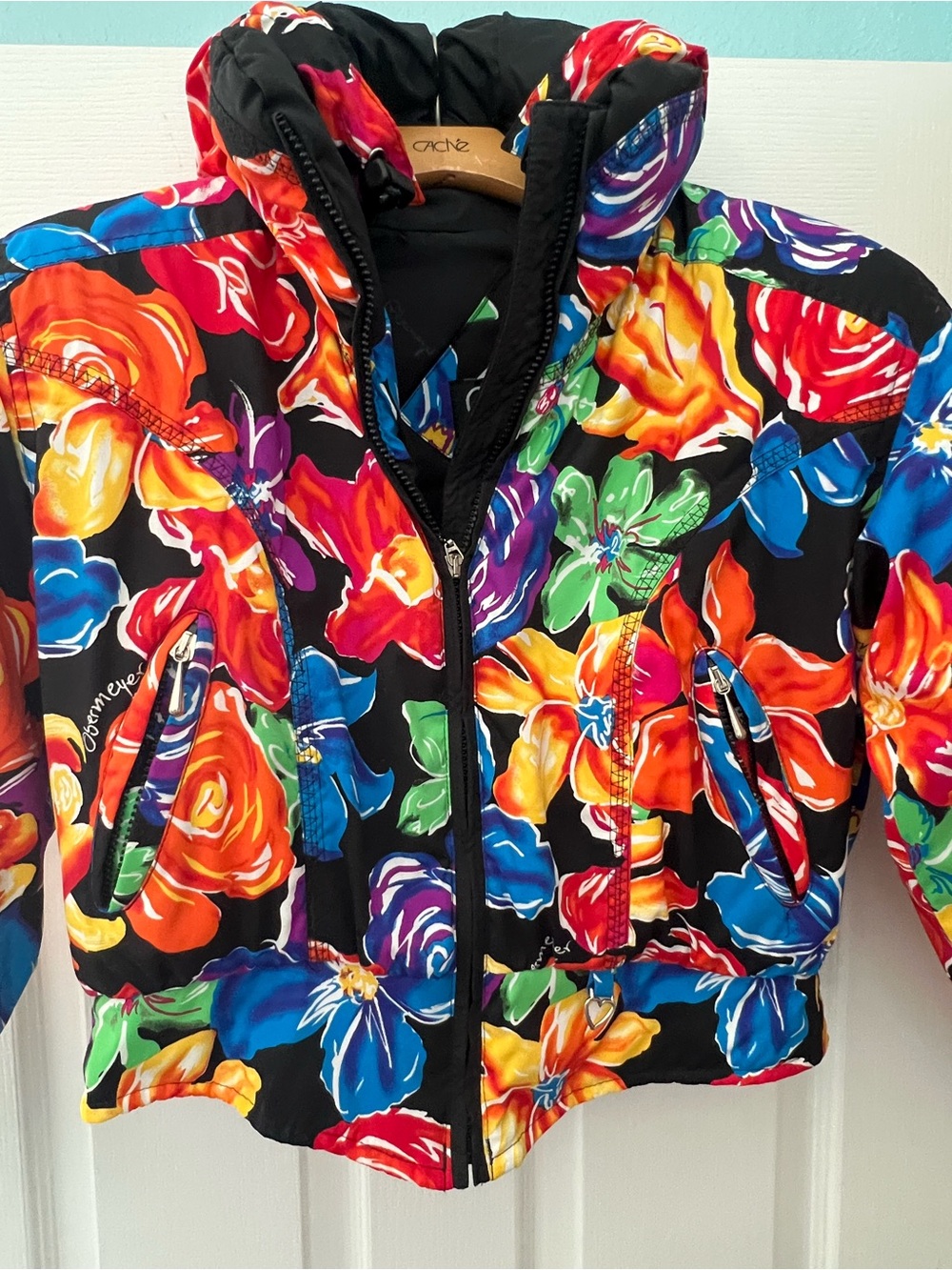 Obermeyer Women petite 8 Floral Puffer ski Jacket - Black with Bright Multi